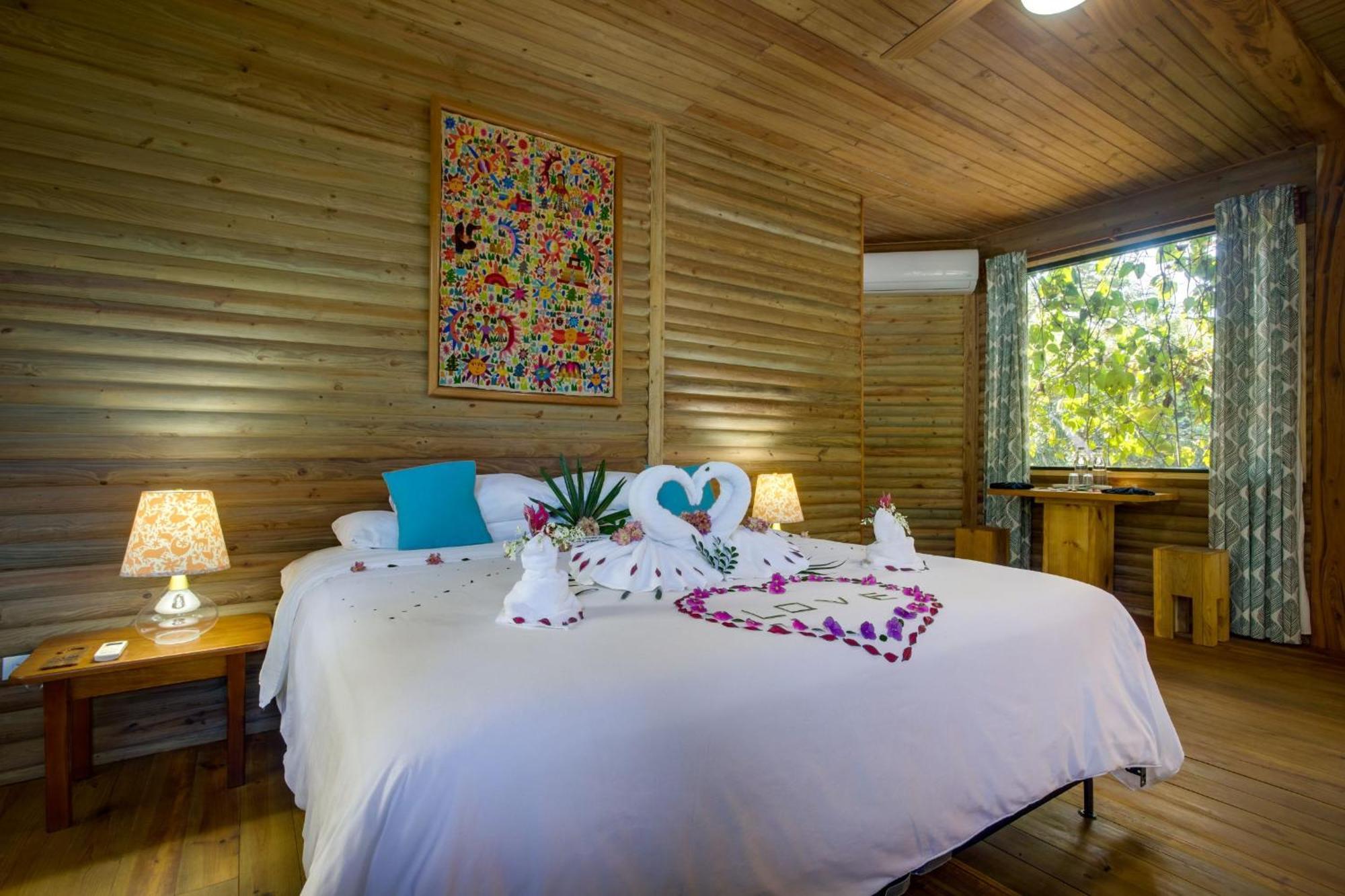 Sweet Songs Jungle Lodge San Ignacio Exterior foto